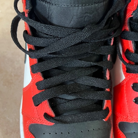 Air Jordan 1 “Rare Air” Max Orange Size 6.5Y - Picture 4 of 16